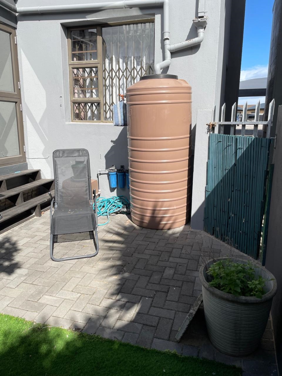 2 Bedroom Property for Sale in Sherwood Eastern Cape